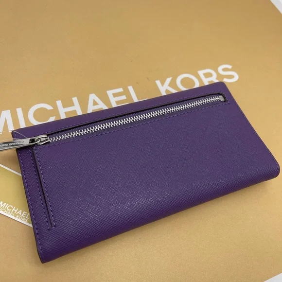 Michael Kors Lg Jet Set Travel Trifold Leather Wallet 
Dark Purple 
NWT - Picture 4 of 16